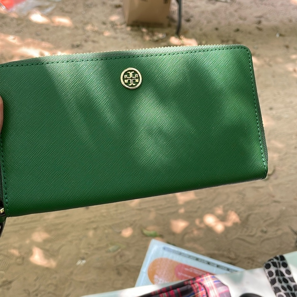 Tory Burch Emerald Green Leather Envelope Wristlet Wallet